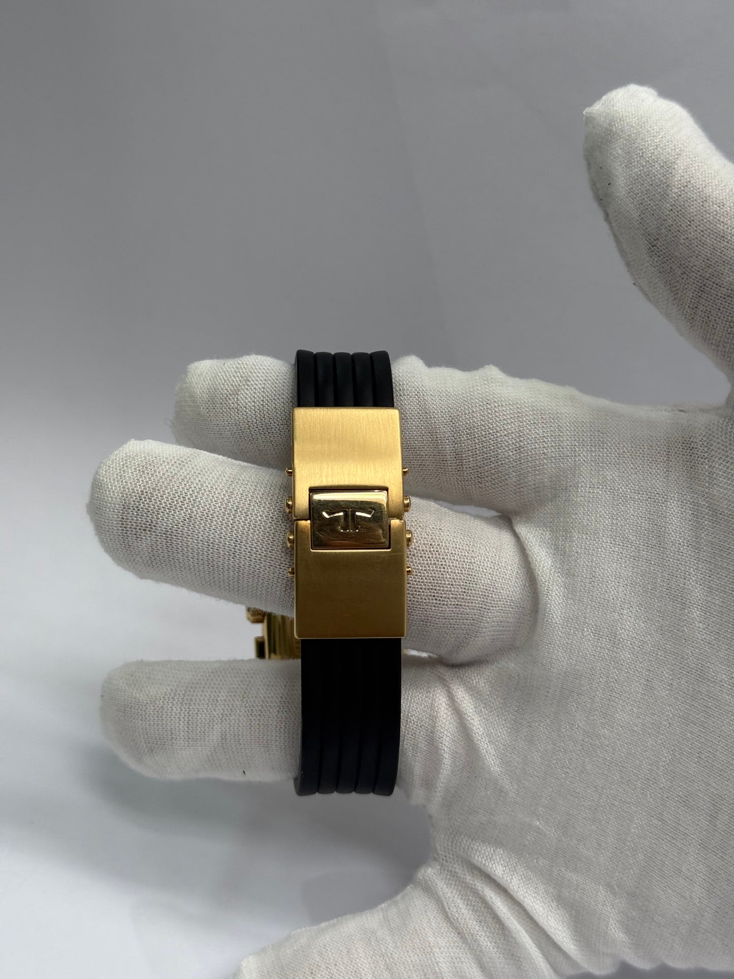 001 - Jaeger-LeCoultre Reverso Gran' Sport