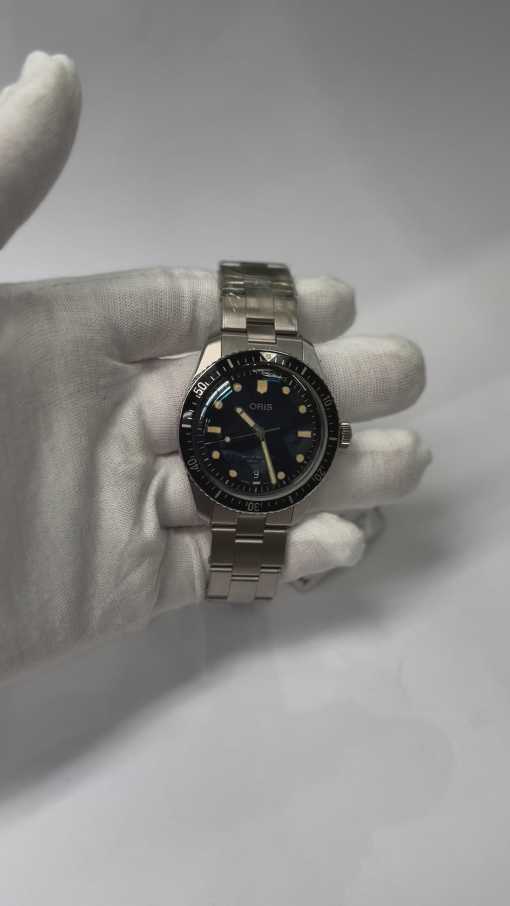 Oris Divers Sixty-Five.